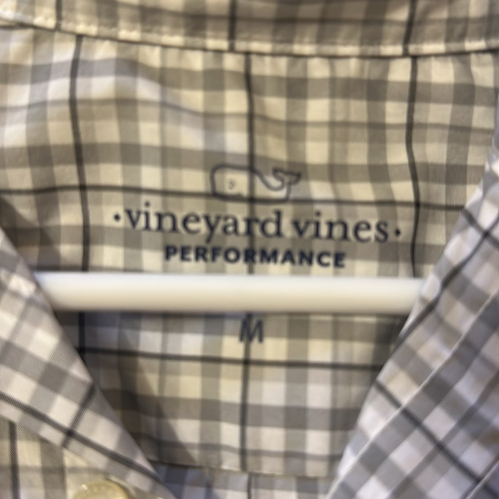 Vineyard Vines Button Down - image 2